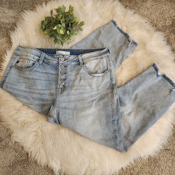 KanCan Plus Size High Rise Button Fly Cropped Jean Size 18 - Picture 2 of 14